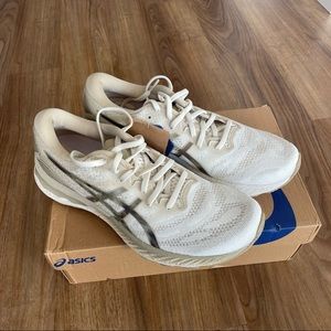 ASICS GEL-NIMBUS 23, Cream/putty, size 10.5